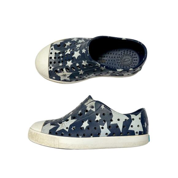Native Jefferson Star Print Sneakers Size 9 - Picture 1 of 12